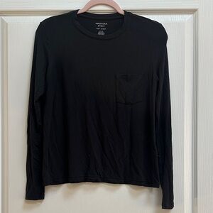 American Eagle Outfitters Men's Classic Black Long Sleeve Tee